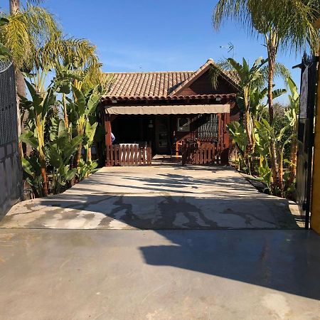 Вилла Casa De Madera El Oasis El Palomar Севилья Экстерьер фото