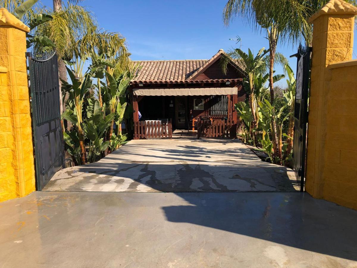 Вилла Casa De Madera El Oasis El Palomar Севилья Экстерьер фото