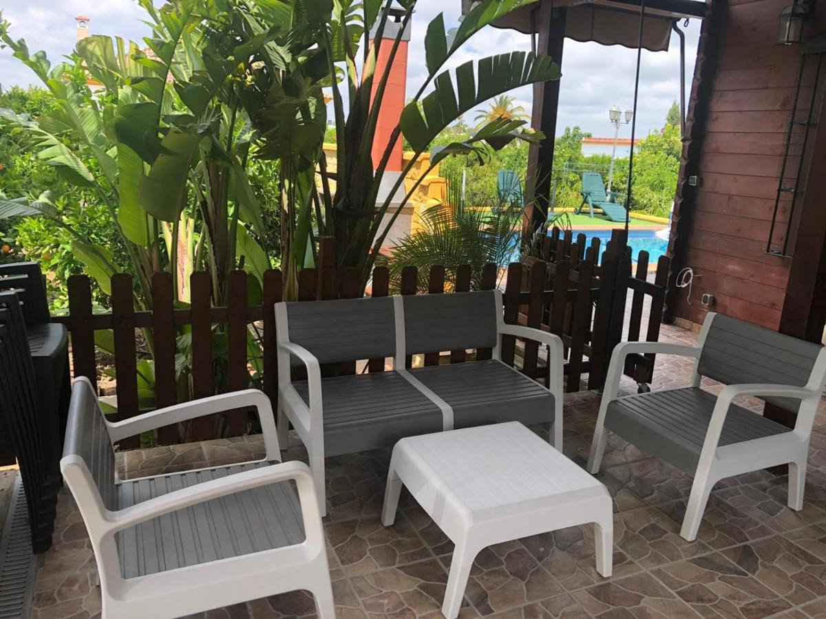 Вилла Casa De Madera El Oasis El Palomar Севилья Экстерьер фото